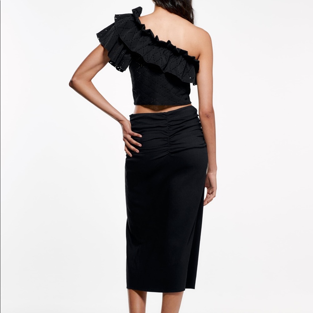 ZARA Embroidered Eyelet Ruffle Top - Picture 3 of 3